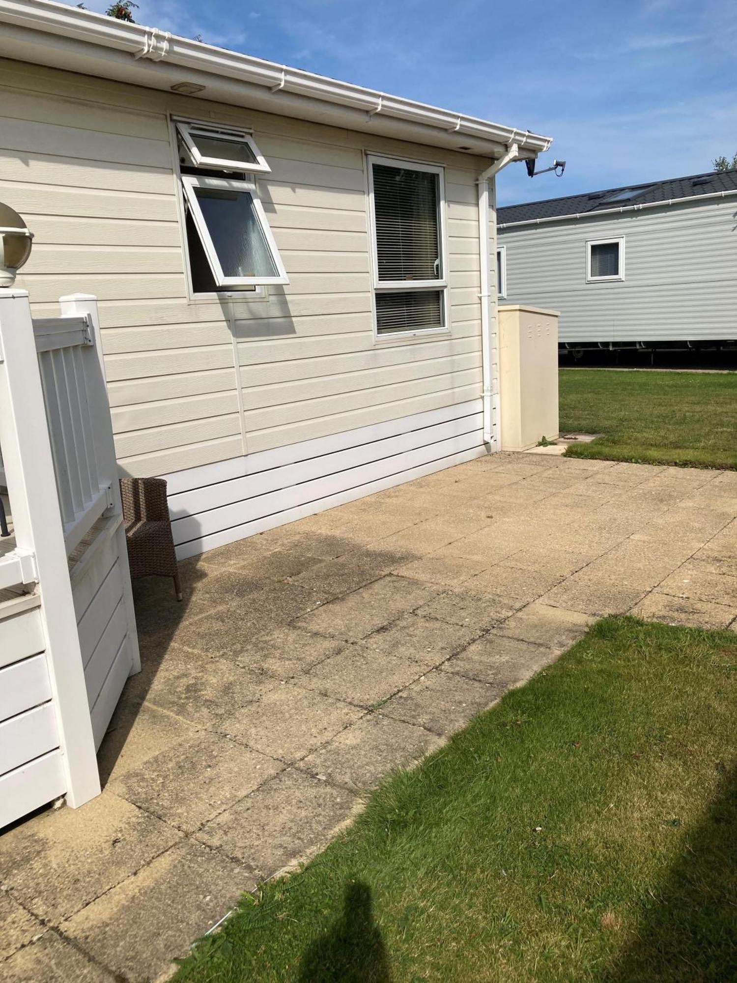 Hotel Stunning Caravan With Decking At Hopton Holiday Park In Norfolk Ref 80023W Great Yarmouth Esterno foto